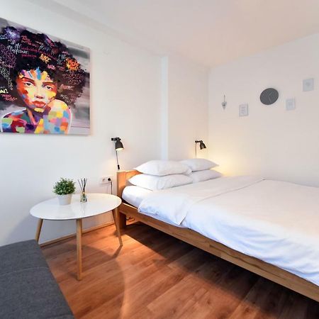 Vla Vla Apartments With Parking Zagreb Extérieur photo