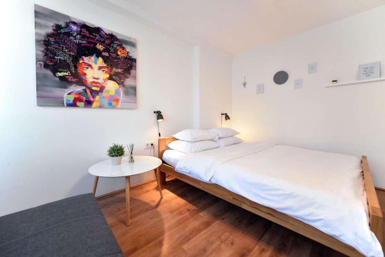 Vla Vla Apartments With Parking Zagreb Extérieur photo