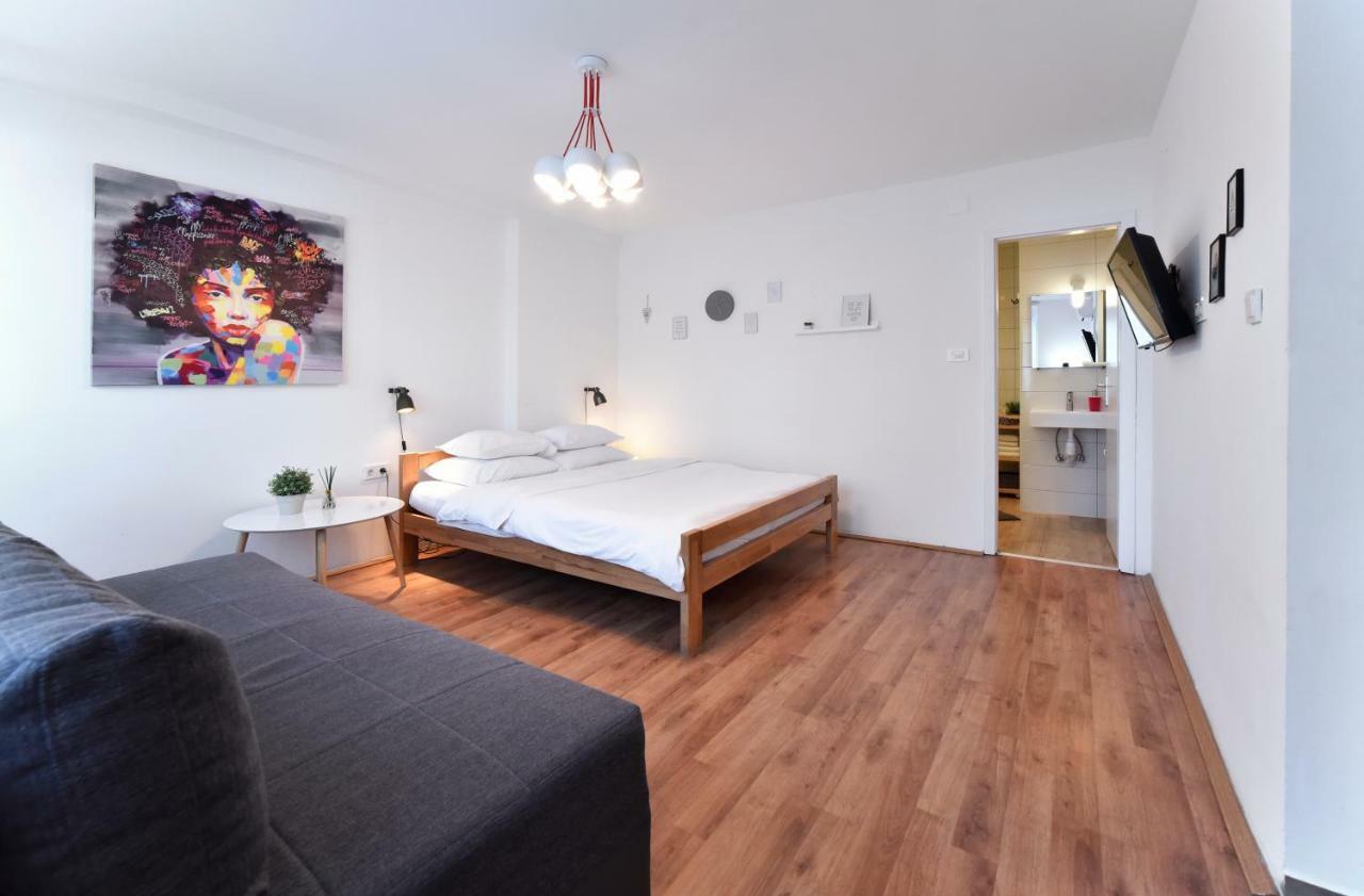Vla Vla Apartments With Parking Zagreb Extérieur photo